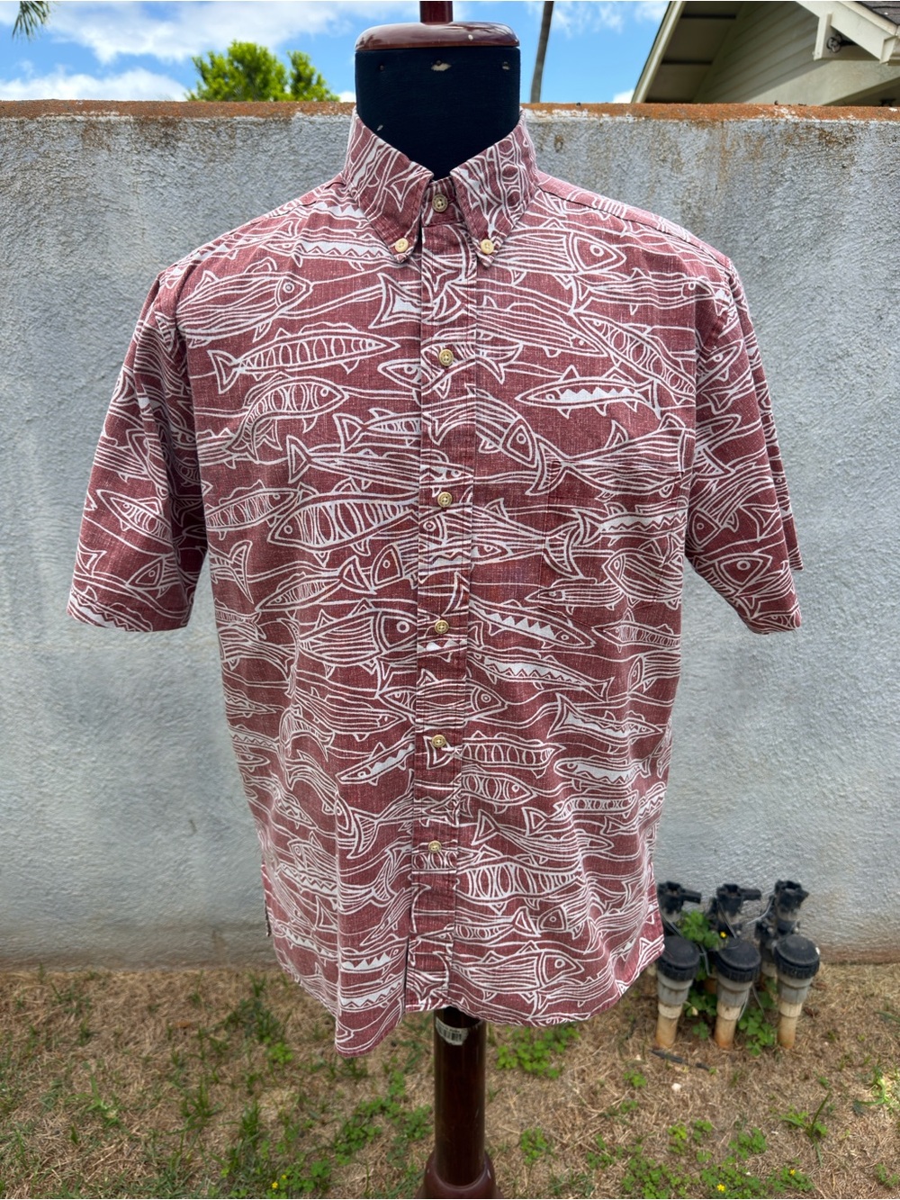 PreOwned Reyn Spooner Classic Hawaiian Print Red Full Button Men's Medium